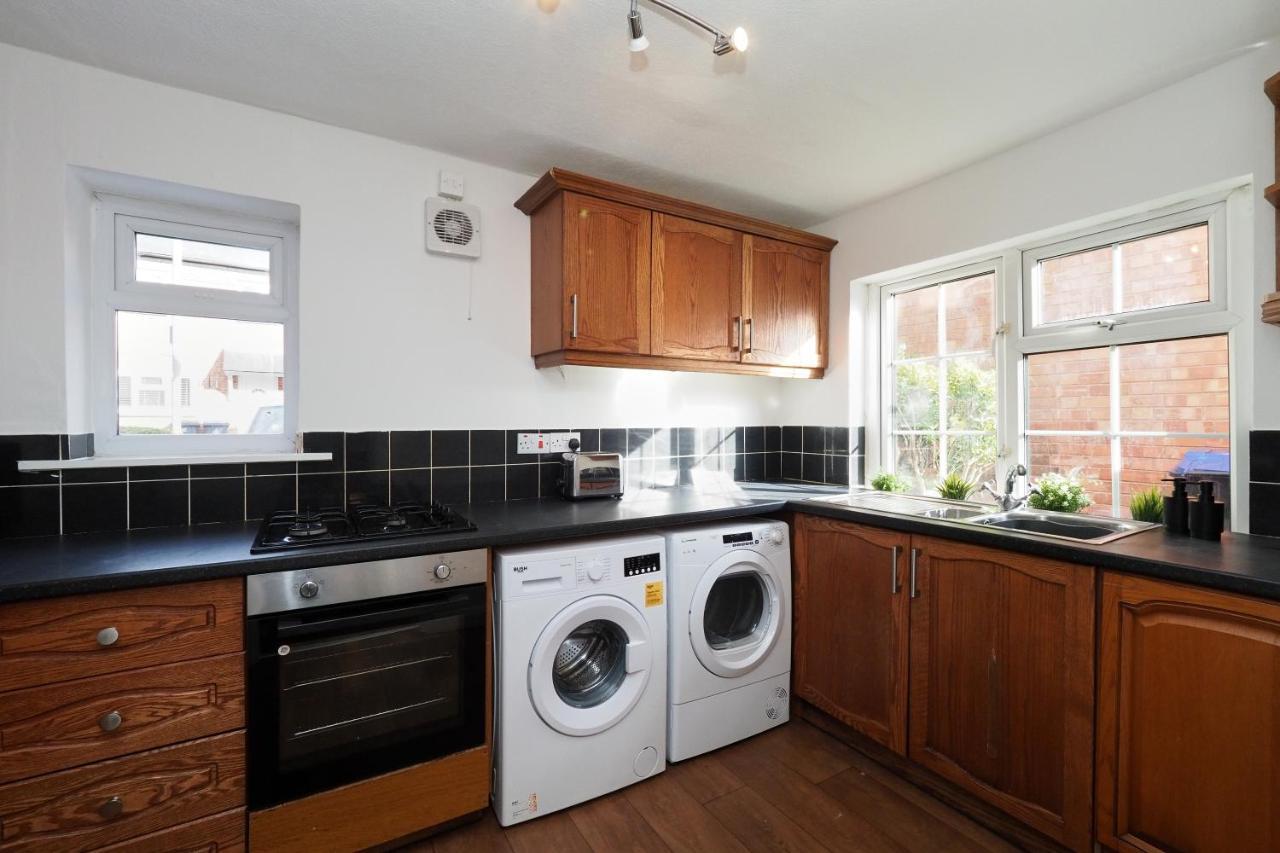 Home In Wellesbourne - Contractors - Families - Reduced Rates Buitenkant foto