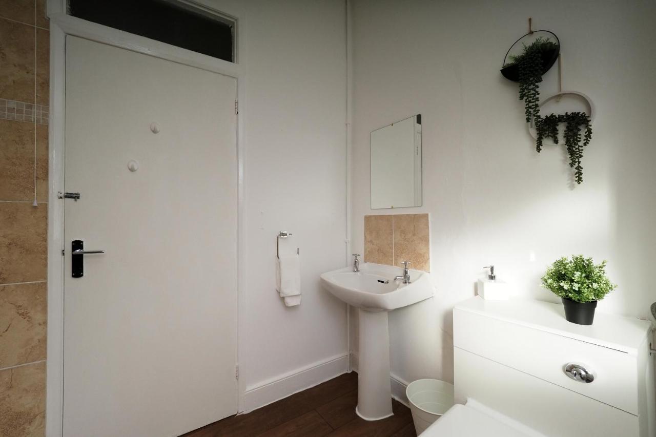 Home In Wellesbourne - Contractors - Families - Reduced Rates Buitenkant foto
